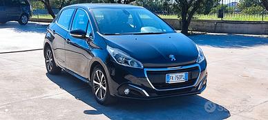 Peugeot 208 PureTech 82 5p. GPL Allure