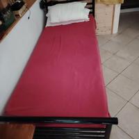 Letto singolo con materasso