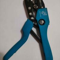 Pinza per connettori BNC