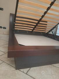 Letto matrimoniale contenitore  moderno