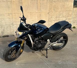 Moto honda hornet 600