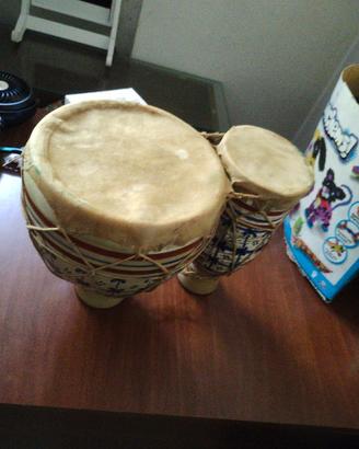 Bongo etnico a due tamburi in ceramica.