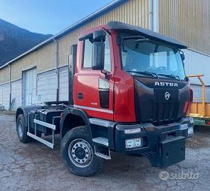 Trattore Astra HD8 44.56 4x4 con attacco lama neve