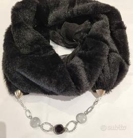 Sciarpa pellicciotto con bracciale, fatta a mano
