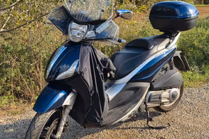 Piaggio Beverly 300 ie accessoriato e revisionato