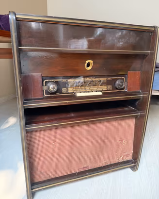 Radiogrammofono a valvole Radiomarelli anni 50