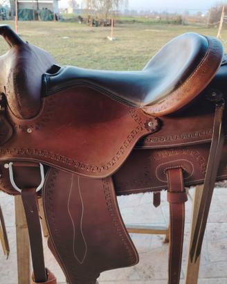 SELLA WESTERN RED HORNS REINER