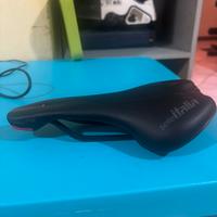 Sella italia flit boost 145x250