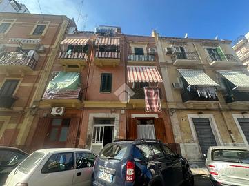 2 LOCALI A BARI