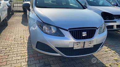 Seat ibiza nera e bianca 2011 ricambi perfetta