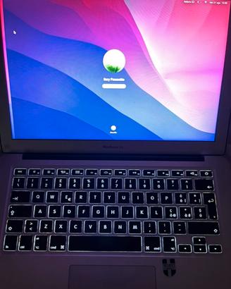 MacBook Air 13" 2017 – i5 – 8GB RAM – SSD 128GB