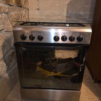 Cucina Indesit a gas - forno elettrico