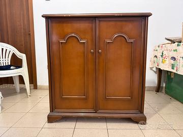 Scarpiera / mobile in legno classico