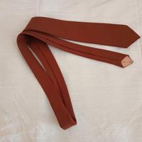 Cravatta marrone chiaro