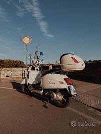 Vespa 300 gts super
