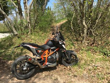Ktm duke 690