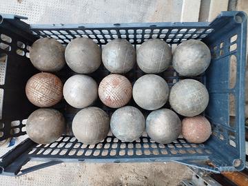 bocce penso siano in bronzo