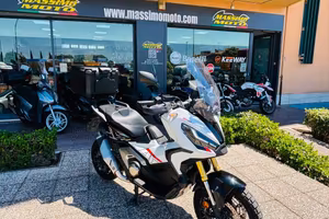 HONDA X-ADV 750 TUTTO INCLUSO ANCHE PASSAGGIO!