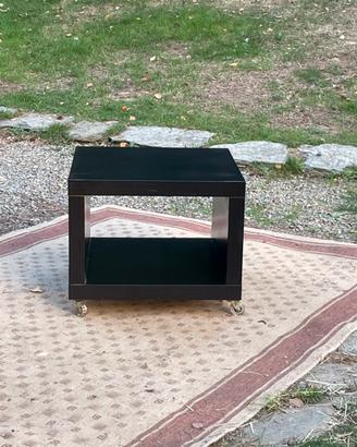 tavolino IKEA con ruote