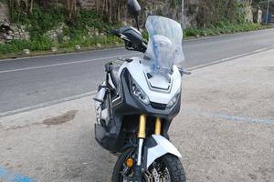 Honda x-adv 750