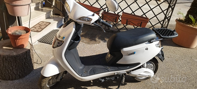 Scooter elettrico 50