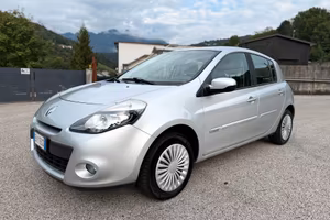 Renault Clio 1.2 16V 5 porte Confort 75cv