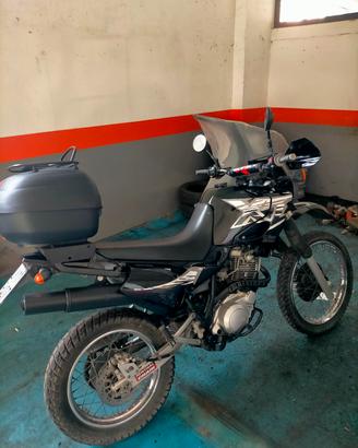 Moto Yamaha XT 600