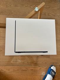 Apple MacBook Air M5 Chip M5 16 GB 512 GB 13”