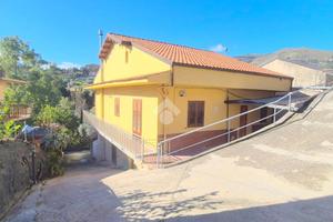 BIFAMILIARE A MONREALE