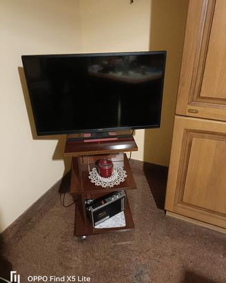 TV PEAQ 32" 
