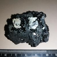 Minerale: Bixbyite Manganite Calcite