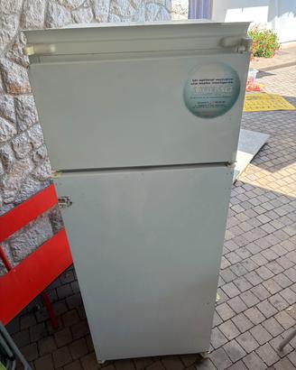 Frigorifero congelatore da incasso Ariston