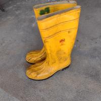 Stivali da lavoro antinfortunistici