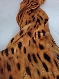 Stola in seta colore senape 