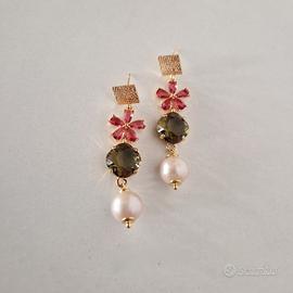 Orecchini in cristallo e perle