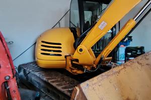 Escavatore JCB 80qi
