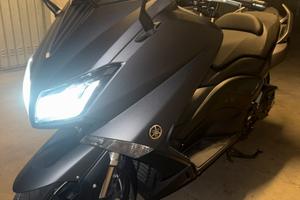 YAMAHA T-max 530