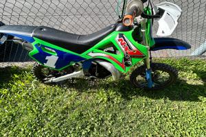 Moto per bamini
