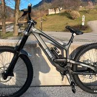 YT Industries Tues Base 2022 M allumino