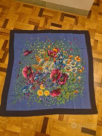 Foulard Emanuel Ungaro.  