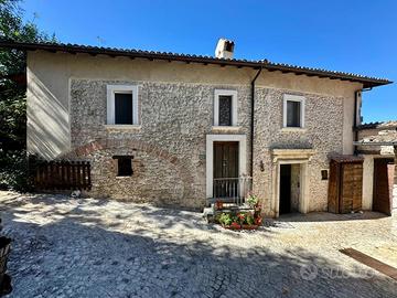Rustico/Casale/Corte L'Aquila [GRC769VRG]