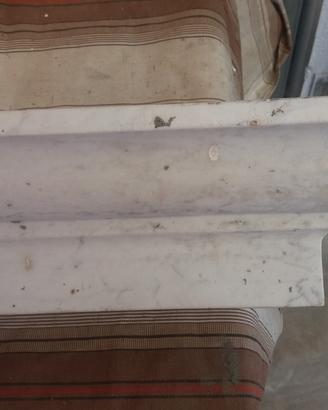 Cornice in marmo di carrara