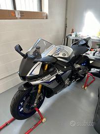 Yamaha YZF R1M - 2015