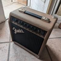 FENDER Acoustasonic 15