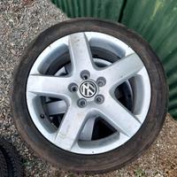  4 cerchi e 4 gomme estive golf v 