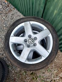  4 cerchi e 4 gomme estive golf v 