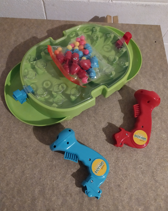 Giochi vari. Gioco con palline e calamite