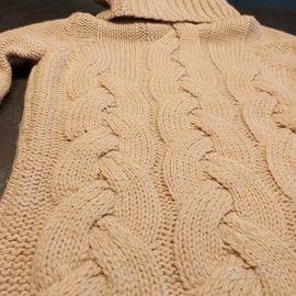 maglione collo alto contatto