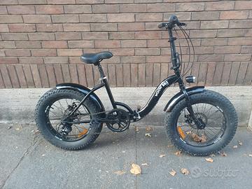 Bici pieghevole con ruote fat 