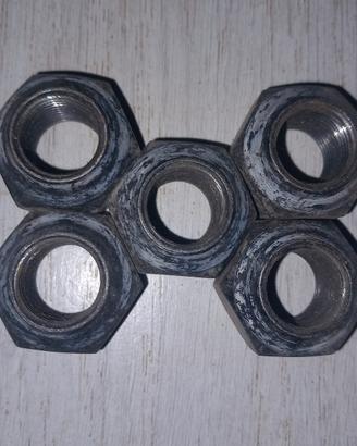 dadi ruote land rover difendere o discoveri